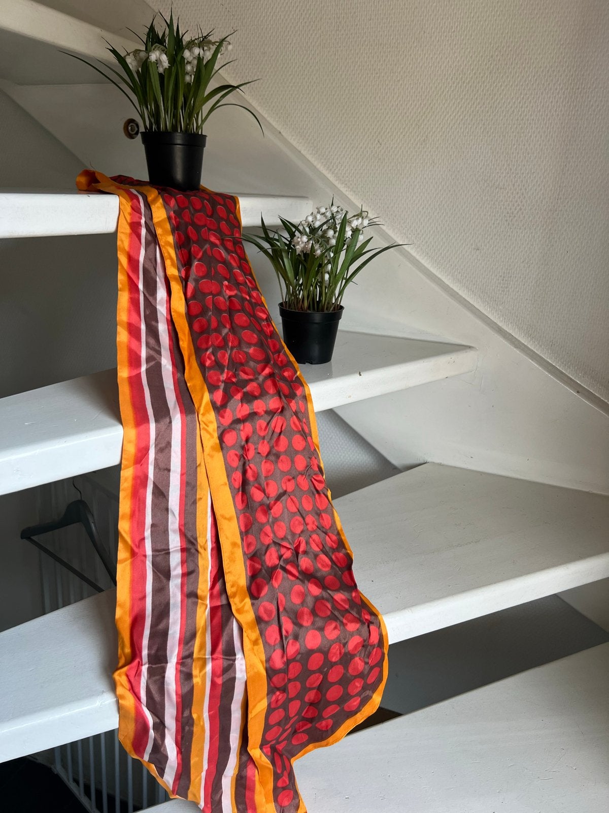 Vintage Sjaal met Stippen en Strepen - Rood, Oranje, Bruin, Ophalen of Verzenden, Zo goed als nieuw, Maat 38/40 (M), Sjaal