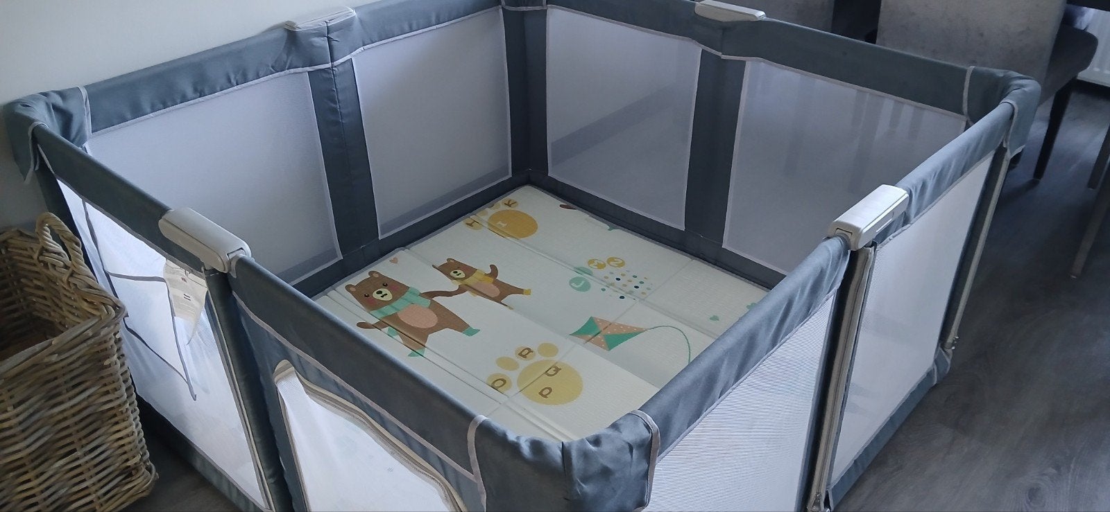 In zeer goede staat. Grondbox lucellia, Ophalen of Verzenden, Zo goed als nieuw, Vierkant