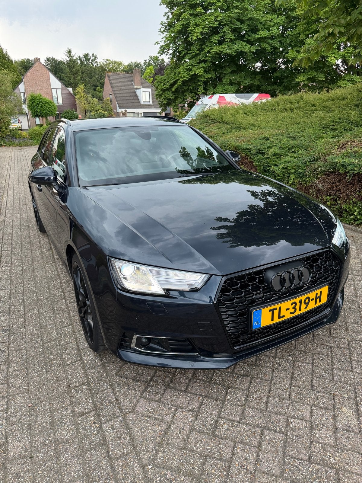 Audi A4 2.0 Tfsi 252pk S Tronic 2018 Blauw, Zwart, 4 cilinders, Blauw, A4