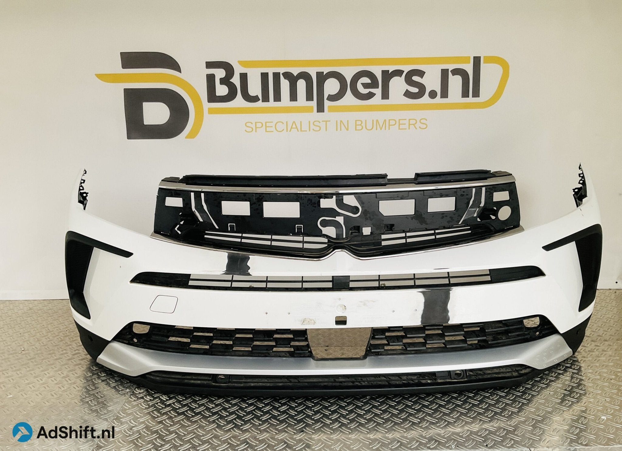 BUMPER Opel Grandland 6xpdc 2022-2025 C08628-10231145 VOORBU, Bumper