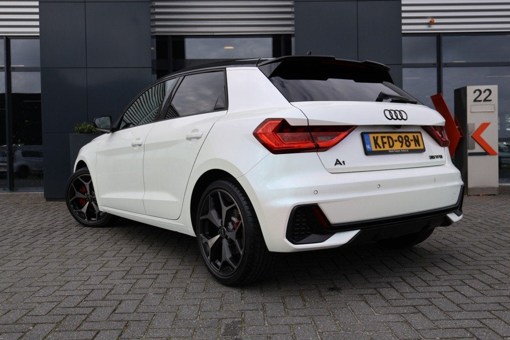 Audi A1 Sportback 35 TFSI S-tronic 150pk S-line Navi / PDC /, Wit, Bedrijf, 3 cilinders, Geïmporteerd