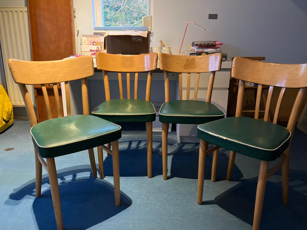 Set van 4 vintage stoelen met groene zitting, Ophalen