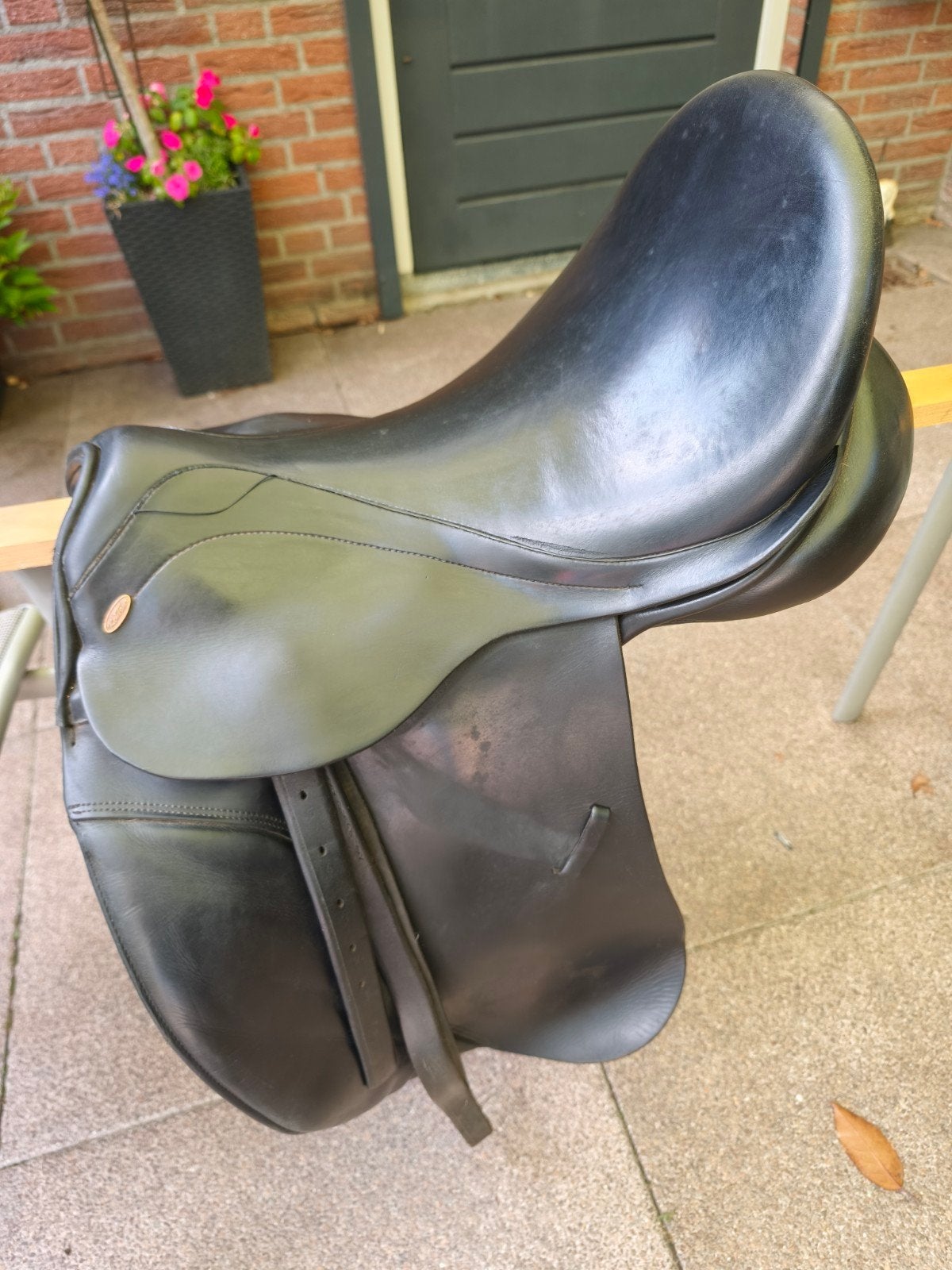 17.5 dressuur zadel, Ophalen, L (17.5 inch), Dressuur, Diepe zit