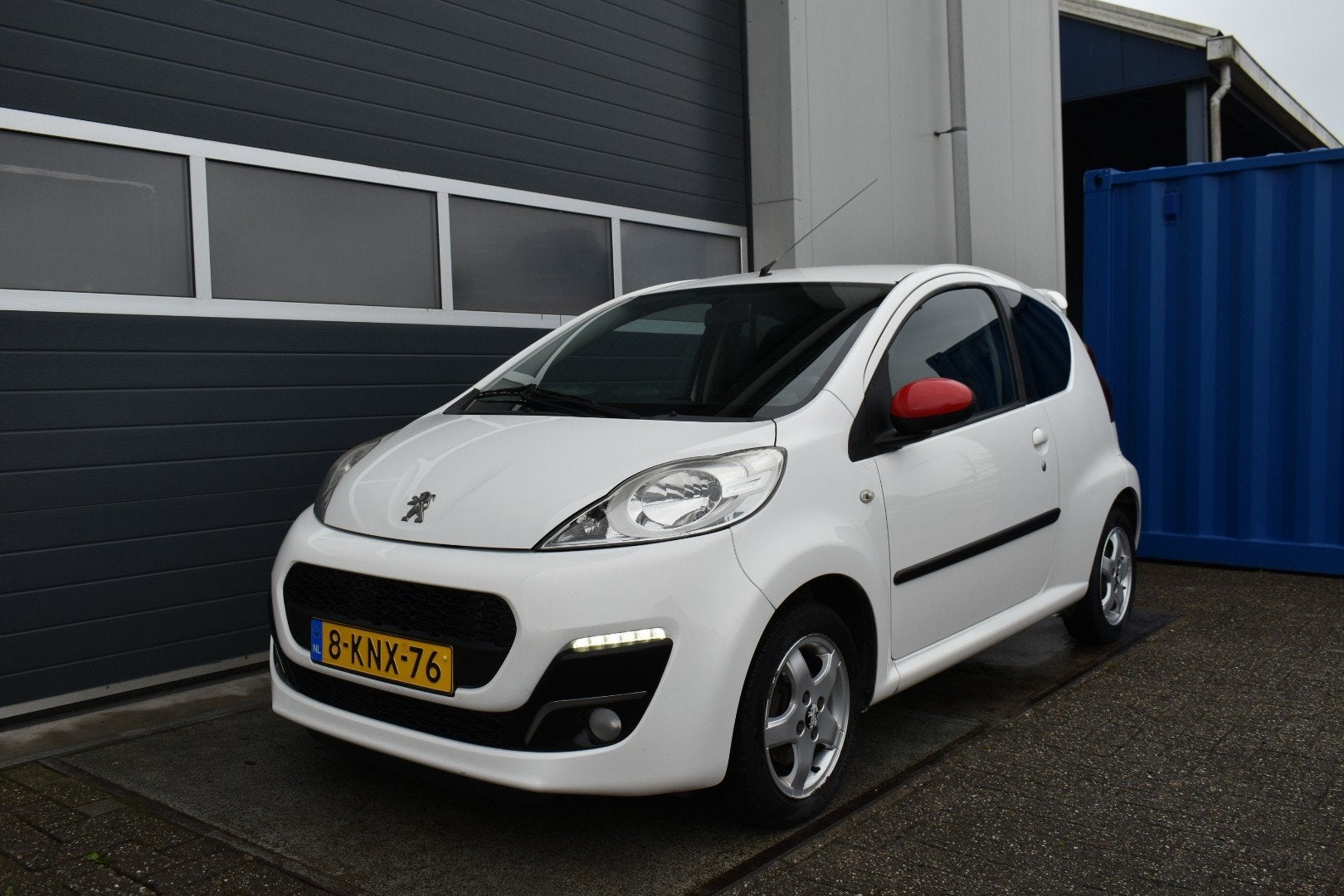 Peugeot 107 1.0 Sportium airco, Voorwielaandrijving, Euro 5, Gebruikt, 4 stoelen