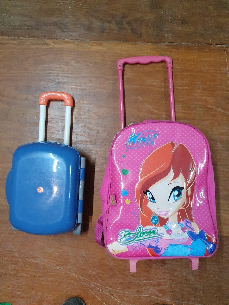 Nieuwstaat Rolkoffertjes voor kids, 3,50 per stuk. Opsturen, Hard kunststof, Minder dan 50 cm, Ophalen of Verzenden, Zo goed als nieuw