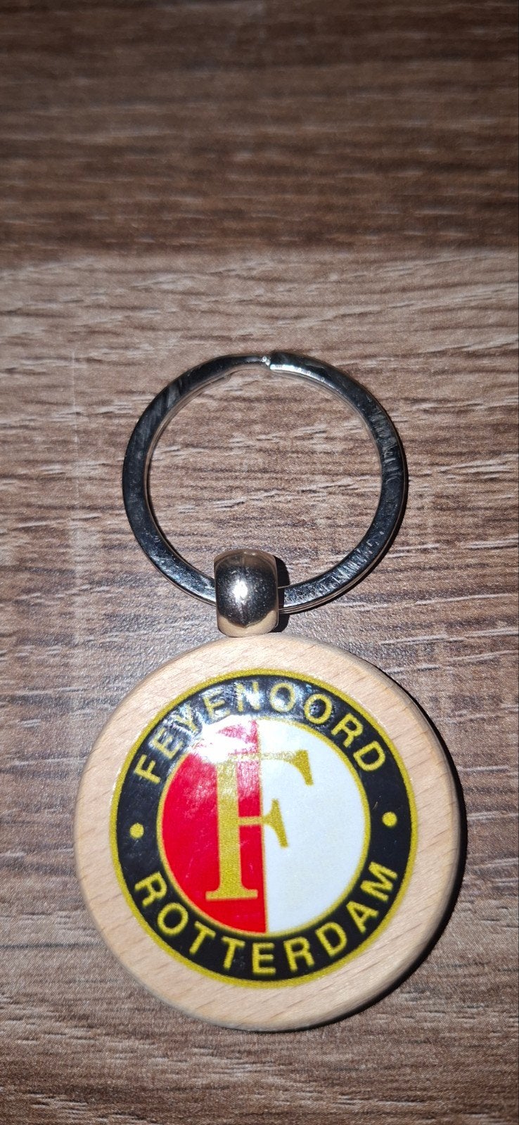 Feyenoord sleutelhanger - Houten logo Rotterdam, Verzamelen, Ophalen of Verzenden, Gebruikt, Sport