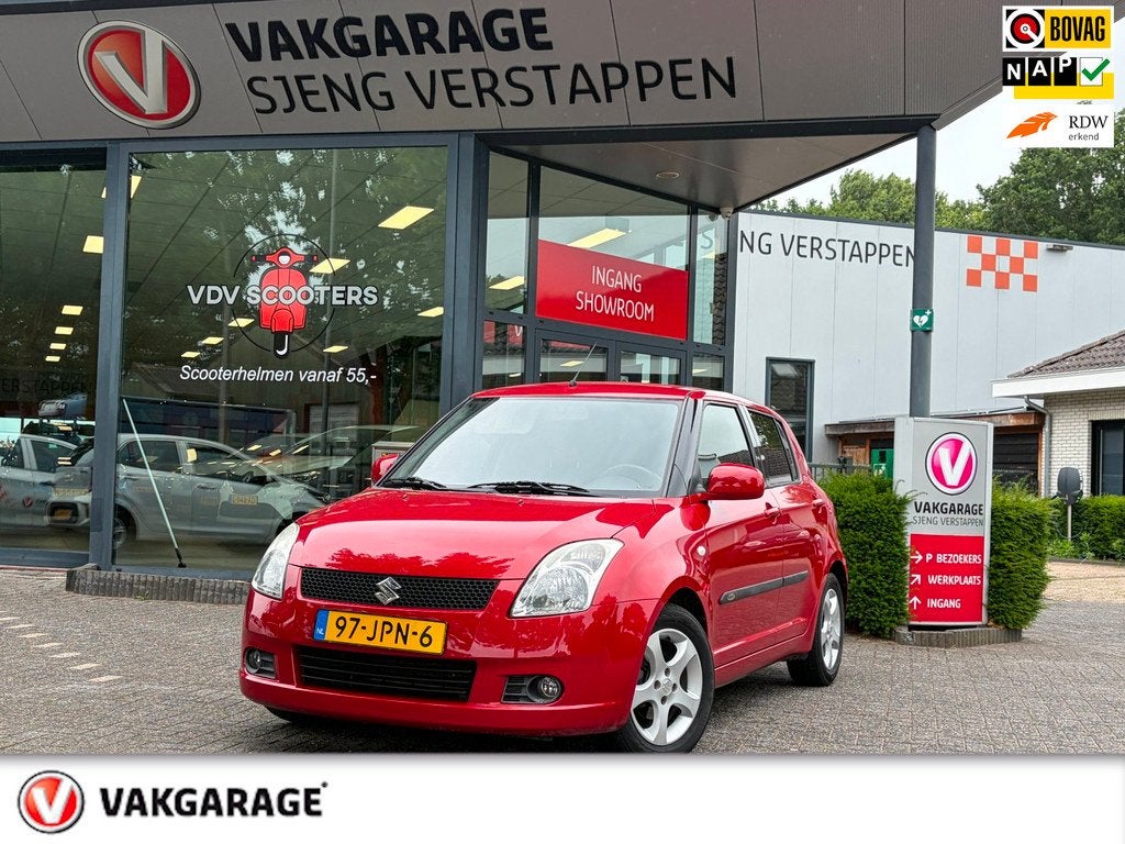 Suzuki Swift 1.5 Exclusive Rijklaarprijs !, Auto's, Suzuki, Zwart, 4 cilinders, 400 kg, Swift