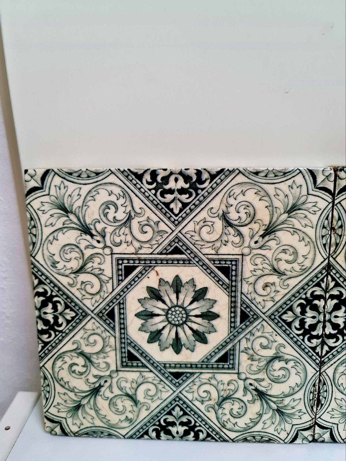 Antieke tegels Stoke-on-Trent art nouveau groen mooi design, Antiek en Kunst, Antiek | Wandborden en Tegels, Ophalen
