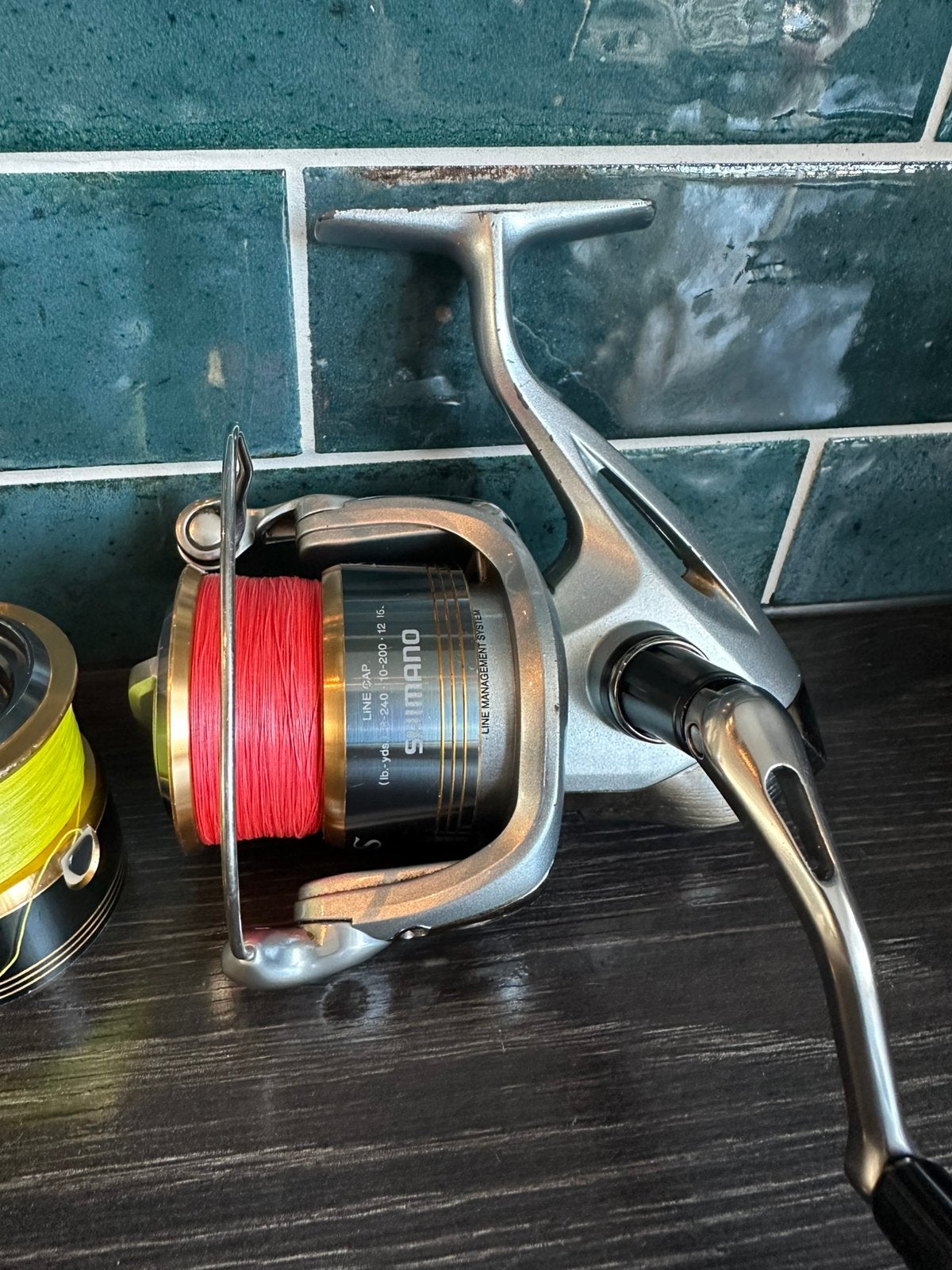 Shimano Saros 4000F Molen, Ophalen of Verzenden, Zo goed als nieuw, Molen