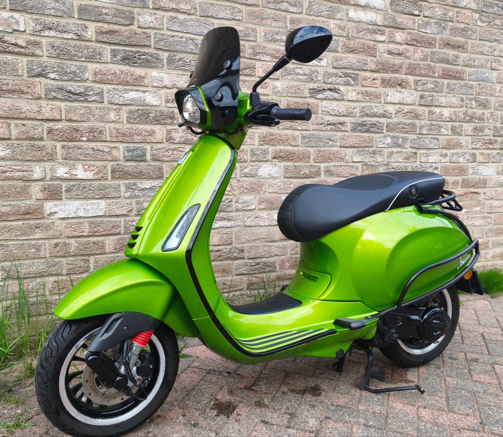 Vespa Sprint snor vol opties 2018, Fietsen en Brommers, Scooters | Vespa, Ophalen, Overige modellen, Zo goed als nieuw, Benzine
