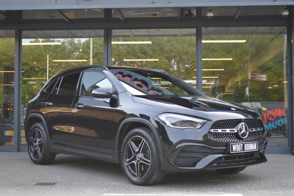 Mercedes-Benz GLA 250 e AMG Multibeam Panorama Widescreen Sf, Auto's, 77 km/l, Zwart, Bedrijf, Hybride Elektrisch/Benzine