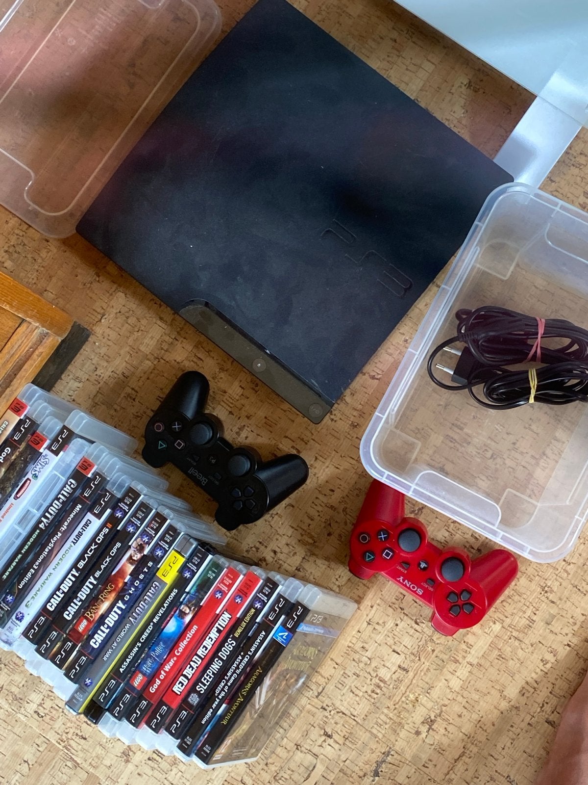 PlayStation 3 met 2 controllers en 18 games, Verzenden, Zo goed als nieuw