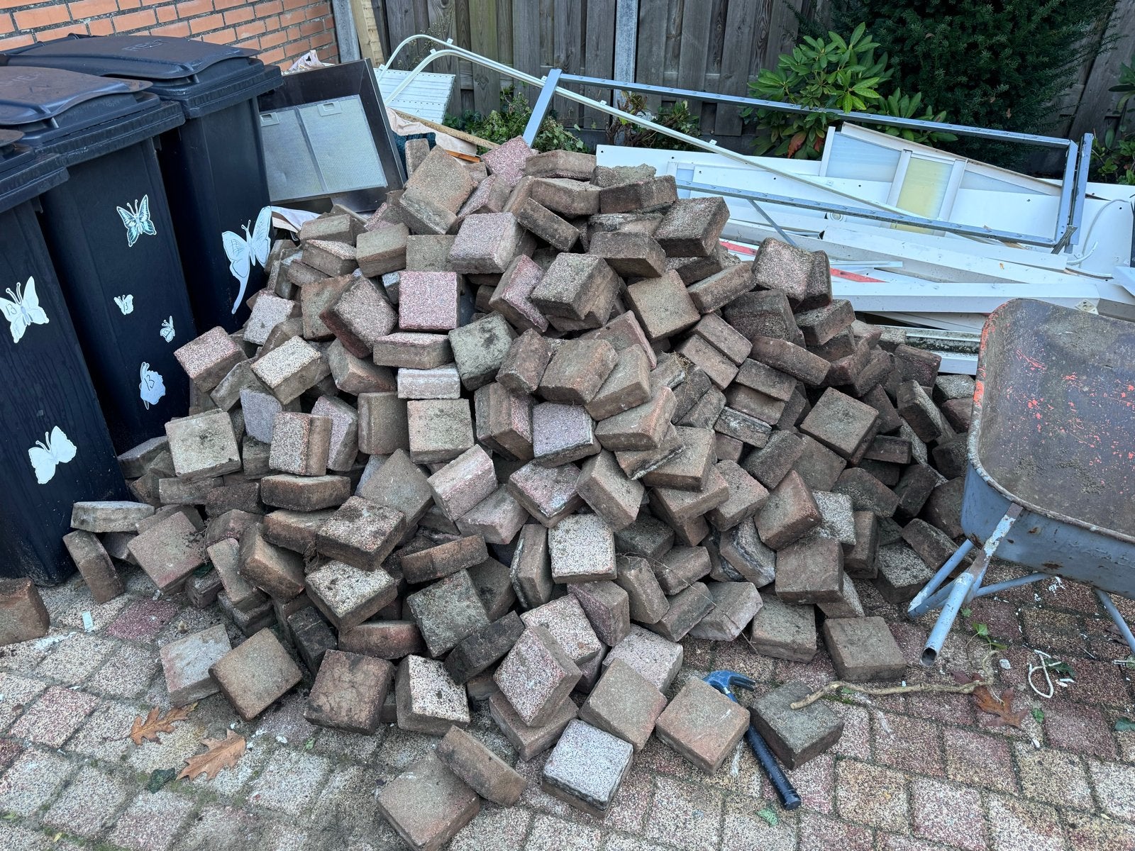 Gratis terrastegels 14x14x6 cm - 12,5 m2, zelf laden, Ophalen, Gebruikt, 10 m² of meer, Beton