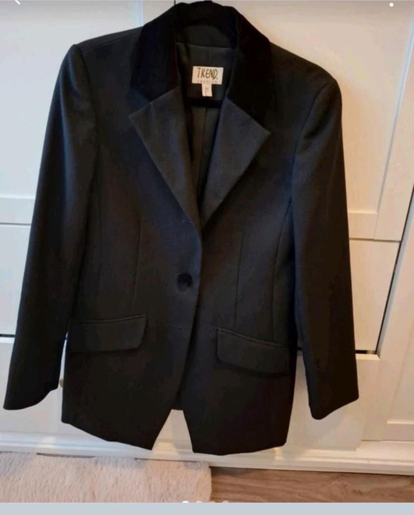 Trend Fashion zwarte blazer met velvet kraag – maat 36, Kleding | Dames, Ophalen of Verzenden, Zo goed als nieuw, Maat 36 (S)