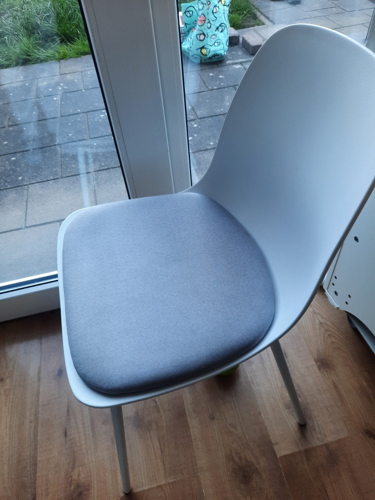 Kwantum stoel 3x, Huis en Inrichting, Ophalen, Drie