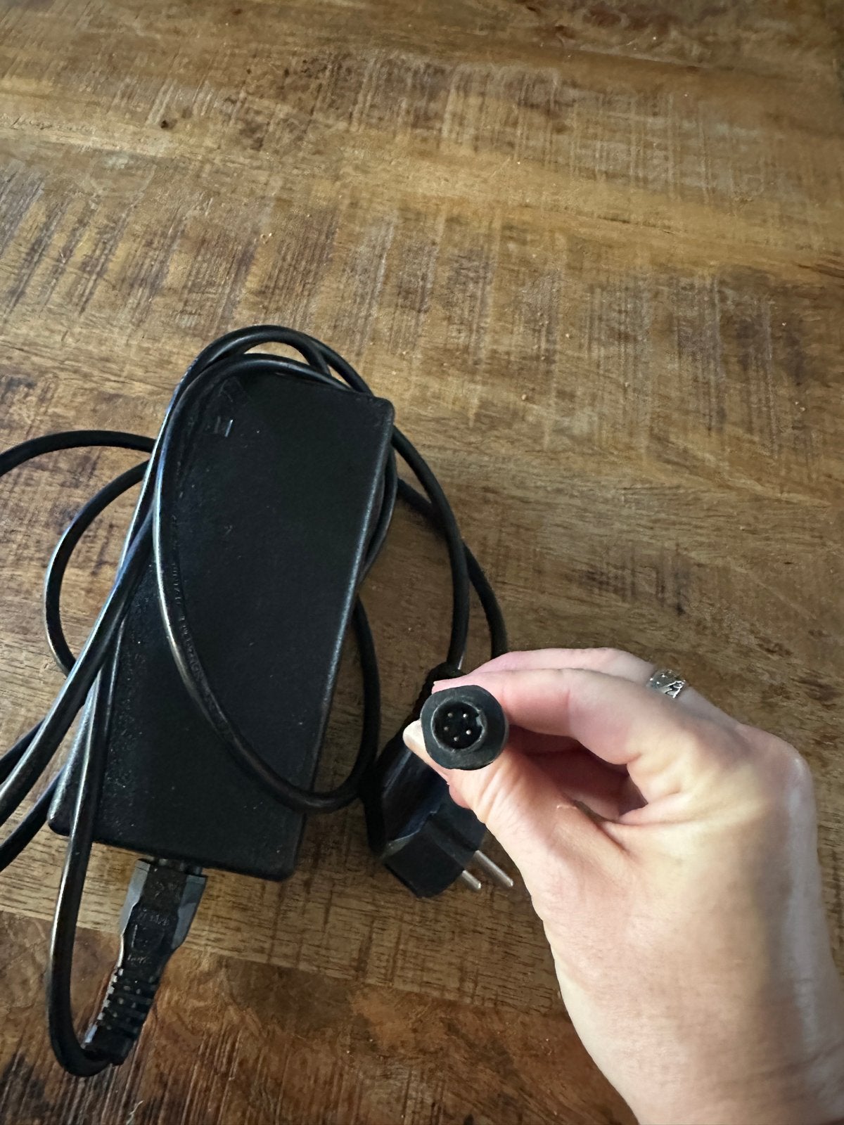 Accell Group Li-ion Batterijlader AGLC084V42S, Ophalen of Verzenden, Gebruikt