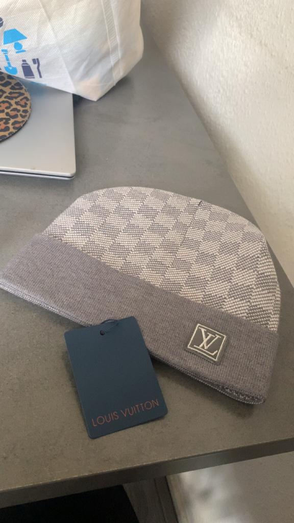 Louis Vuitton Muts Grijs Damier Azur Patroon, Ophalen, Nieuw, Maat 38/40 (M), Muts