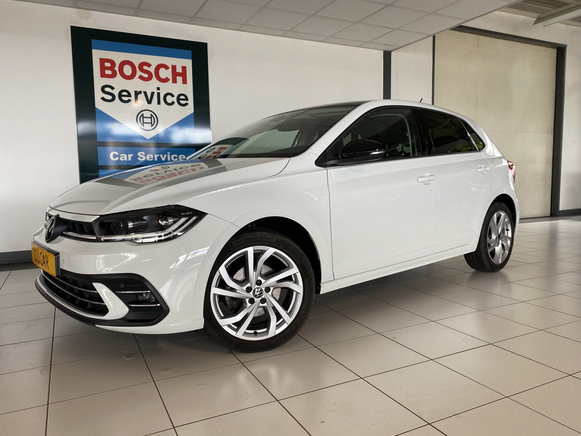 Volkswagen Polo 1.0 TSI style DSG 5 Drs 81kw / 110 PK Carpla, 12 maanden, Stof, Gebruikt, Wit