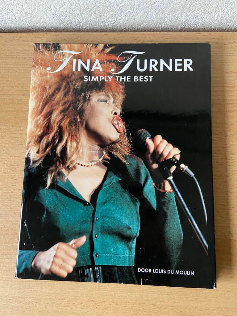 Boek van Tina Turner., Ophalen of Verzenden, Gelezen, Artiest