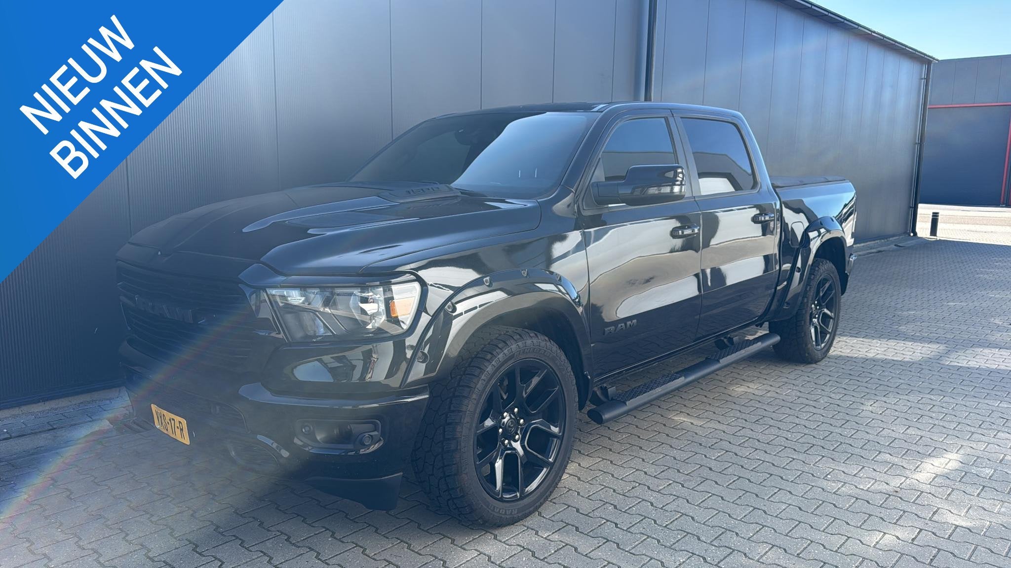 Dodge Ram 1500 4x4 Crew Cab LPG Marge (btw vrij) Blackout, Auto's, Automaat, Euro 6, 2640 kg, Zwart