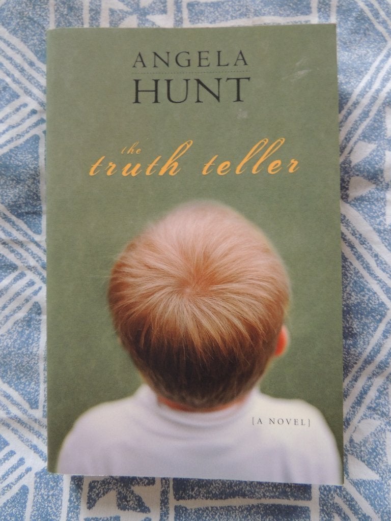 The Truth Teller by Angela Hunt, Angela Elwell Hunt, Ophalen of Verzenden, Zo goed als nieuw, Amerika
