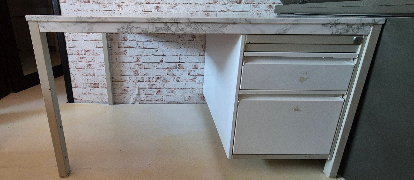 Metalen kantoorbureau, Huis en Inrichting, Ophalen, Gebruikt, Metaal, Industrieel