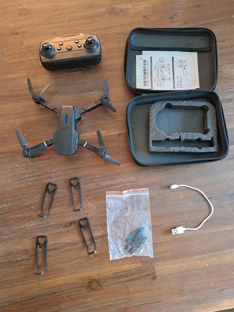Drone (met camera), Basiskwaliteit, Minder dan 100 meter, Zo goed als nieuw, Minder dan 250 gram