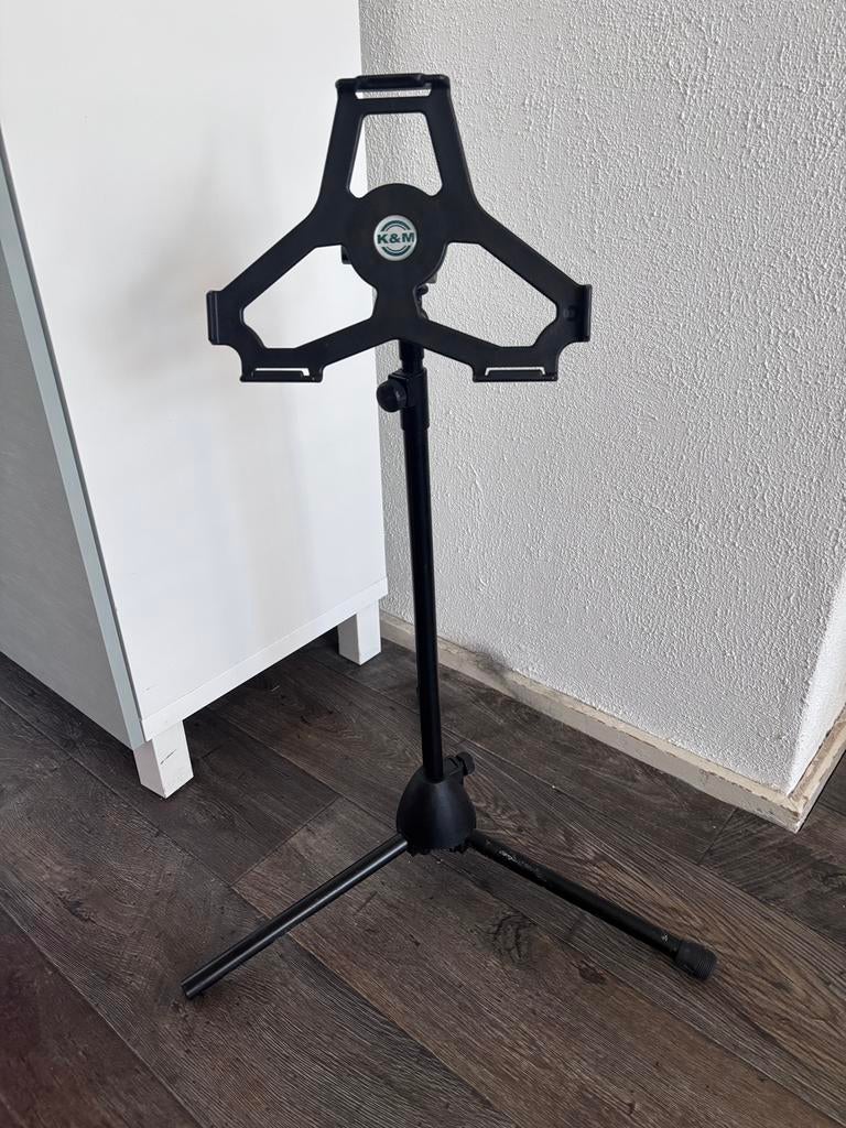 K&M tablet houder voor een iPad Air, Muziek en Instrumenten, Ophalen of Verzenden, Zo goed als nieuw