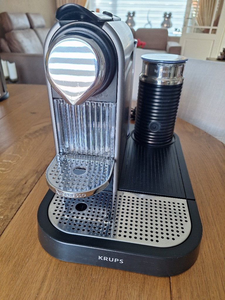 Krups Nespresso Citiz + Aeroccino 3 melkopschuimer, 10 kopjes of meer, Ophalen, Gebruikt, Koffiemachine