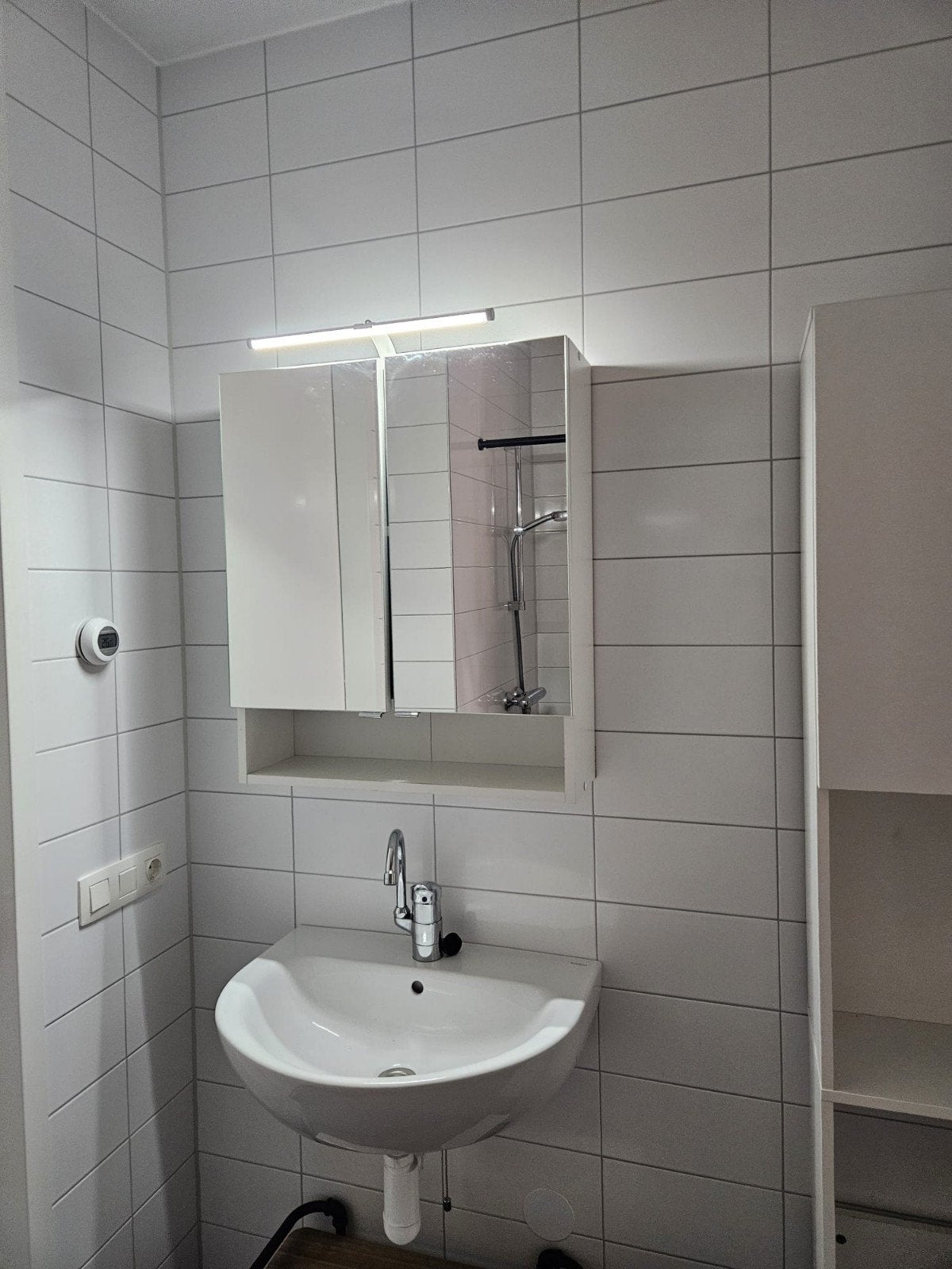 Badkamer Spiegelkast met verlichting en stopcontact, Ophalen, 50 tot 100 cm, Minder dan 25 cm, Minder dan 100 cm