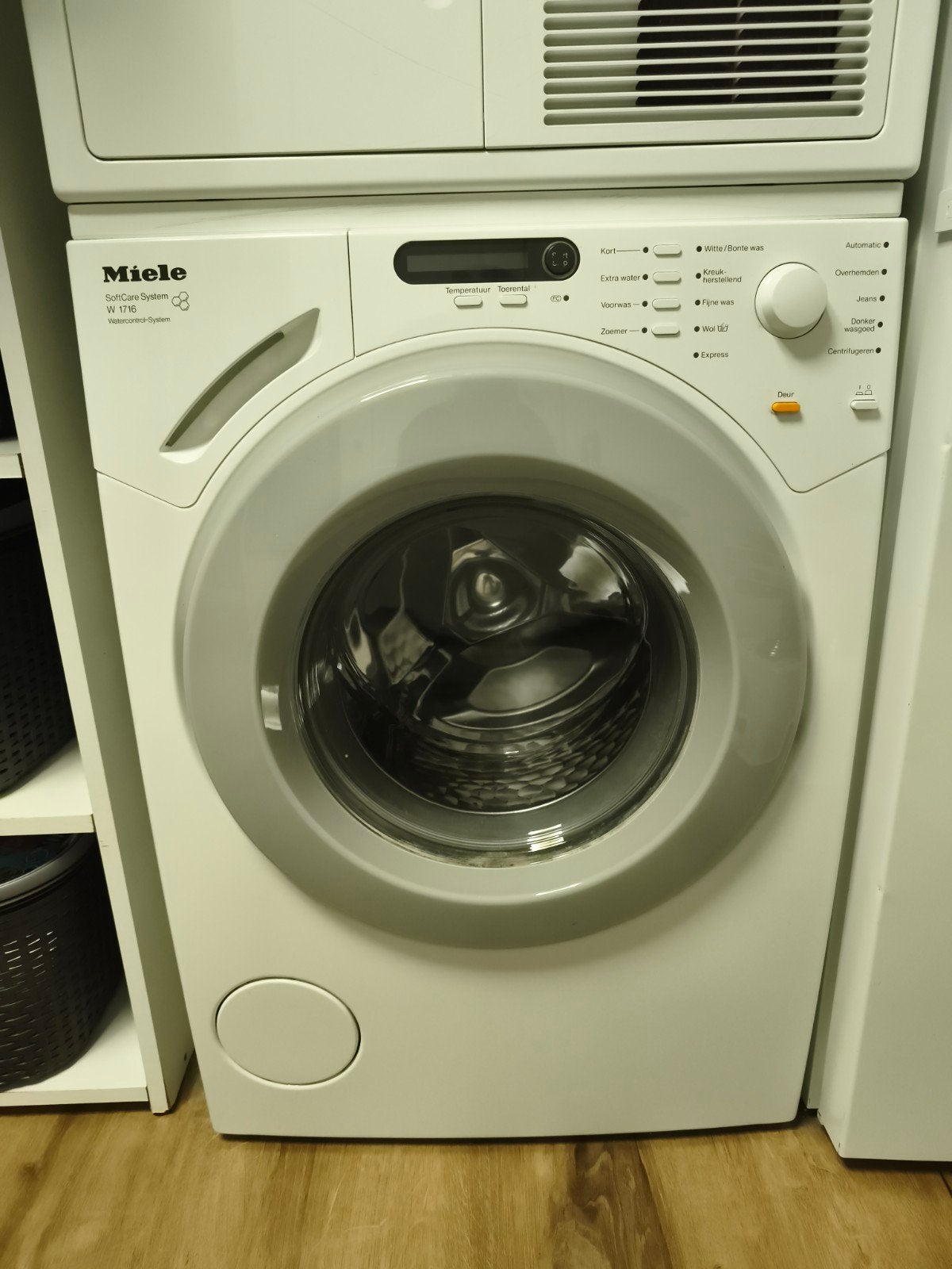 Miele W1716 SoftCare System Wasmachine - 1600 toeren, Witgoed en Apparatuur, Wasmachines, Gebruikt, Voorlader, 6 tot 8 kg, 85 tot 90 cm
