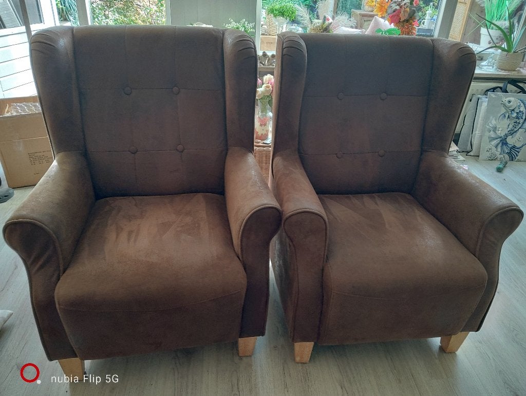 2X Fauteuils van Alcantara stof, Huis en Inrichting, Ophalen, Minder dan 50 cm, Gebruikt, Klassiek, Comfortabel