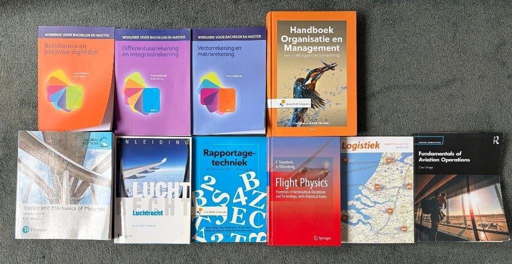 Aviation boeken Hogeschool van Amsterdam Jaar 1, Ophalen, Beta, Zo goed als nieuw, HBO