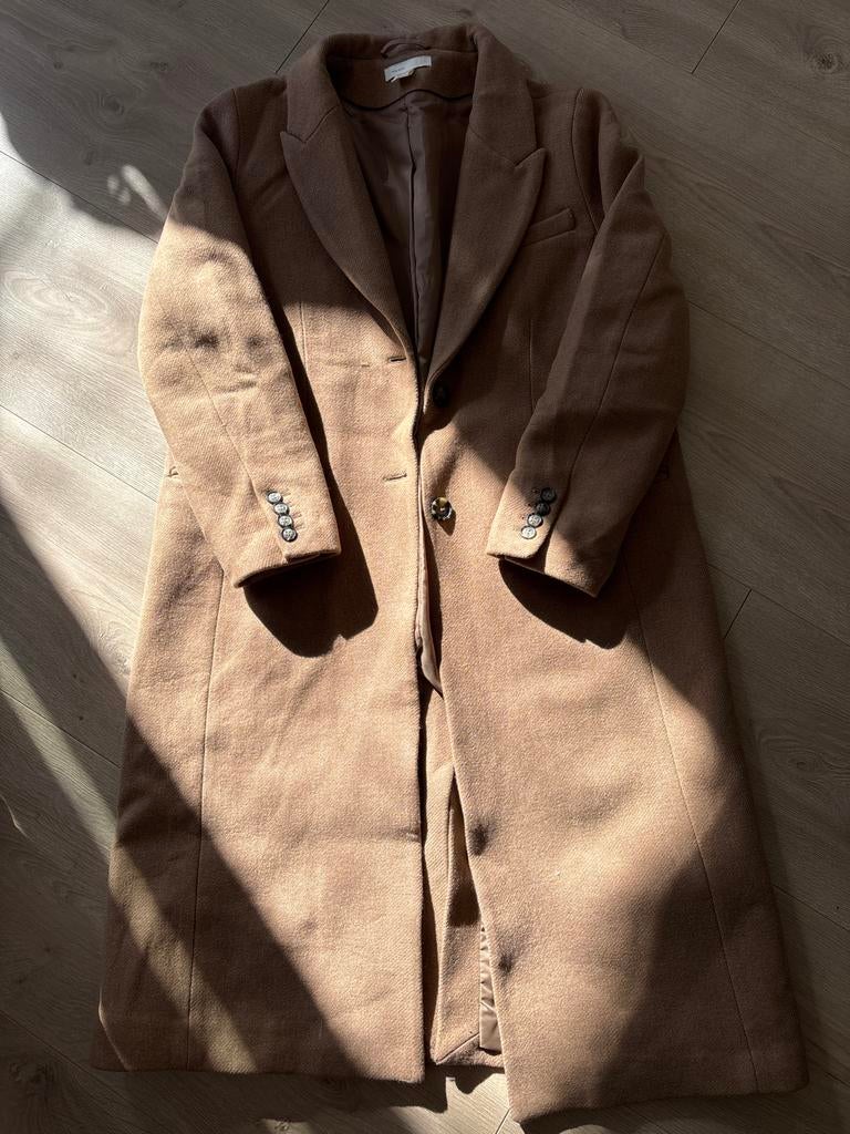 Stijlvolle Lange Bruine Jas - H&M, Kleding | Dames, Jassen | Winter, Ophalen of Verzenden, Zo goed als nieuw, Maat 38/40 (M), Bruin