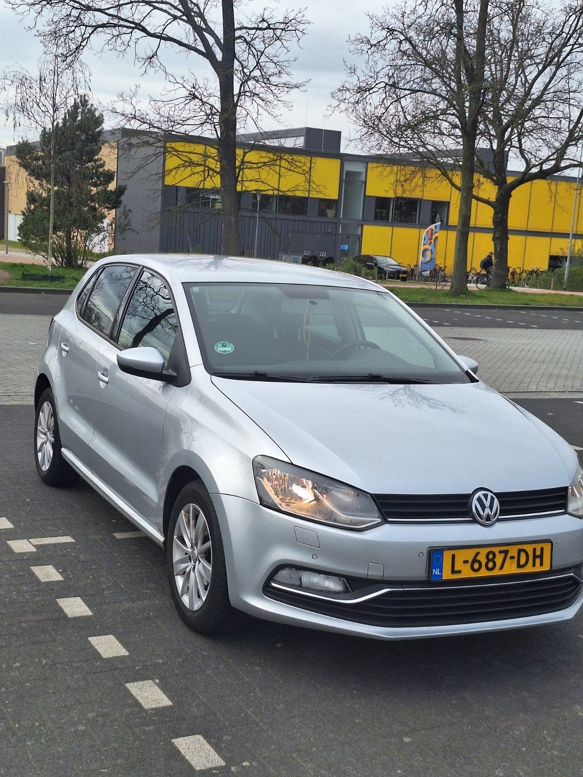 Volkswagen Polo 1.0 TSI 55KW 2014 Grijs, Auto's, Voorwielaandrijving, Stof, Handgeschakeld, Grijs