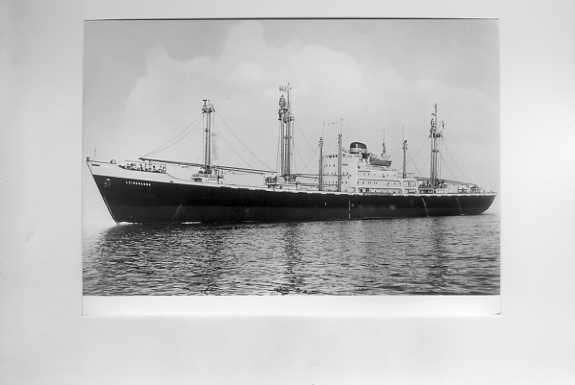 scheepvaart-foto-leiderkerk 1959, Verzamelen, Ophalen of Verzenden, Zo goed als nieuw, Motorboot, Boek of Tijdschrift