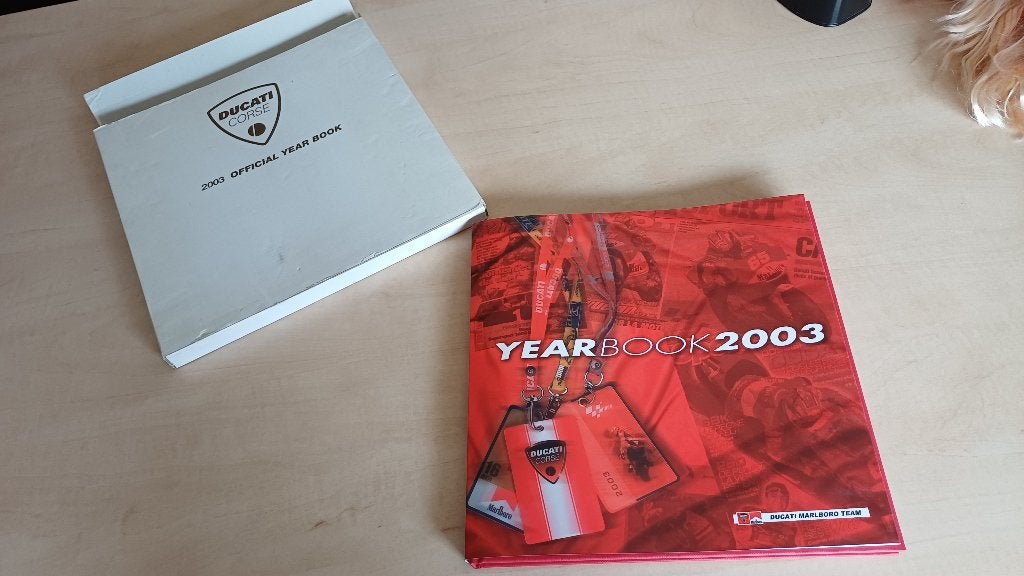 Ducati Corse 2003 Official Year book. Nieuw., Ophalen of Verzenden, Zo goed als nieuw, Merk of Model