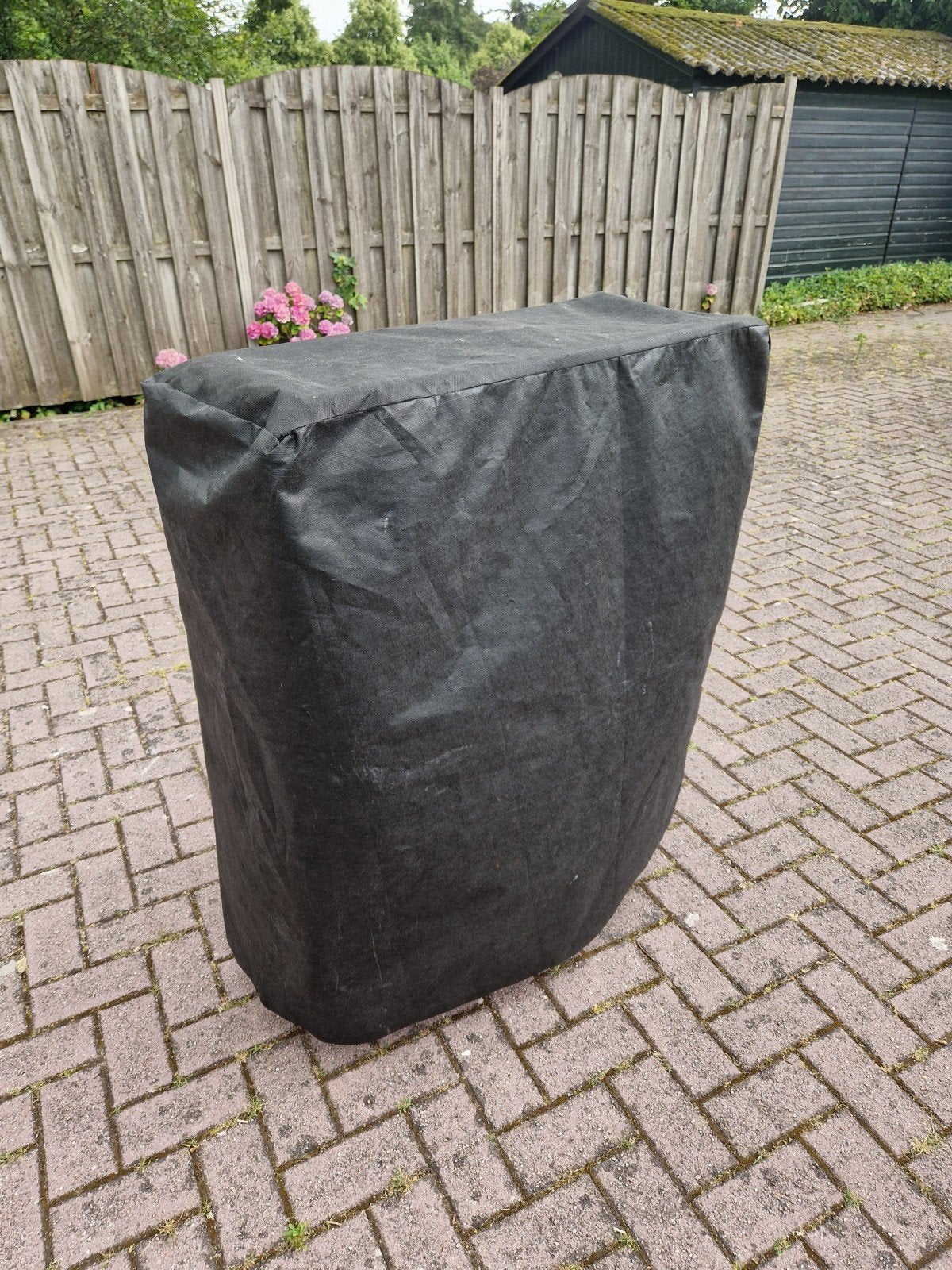 Opklapbaar logeerbed met matras en hoes, zo goed als nieuw, Huis en Inrichting, Slaapkamer | Bedden, Ophalen, Eenpersoons, Zwart
