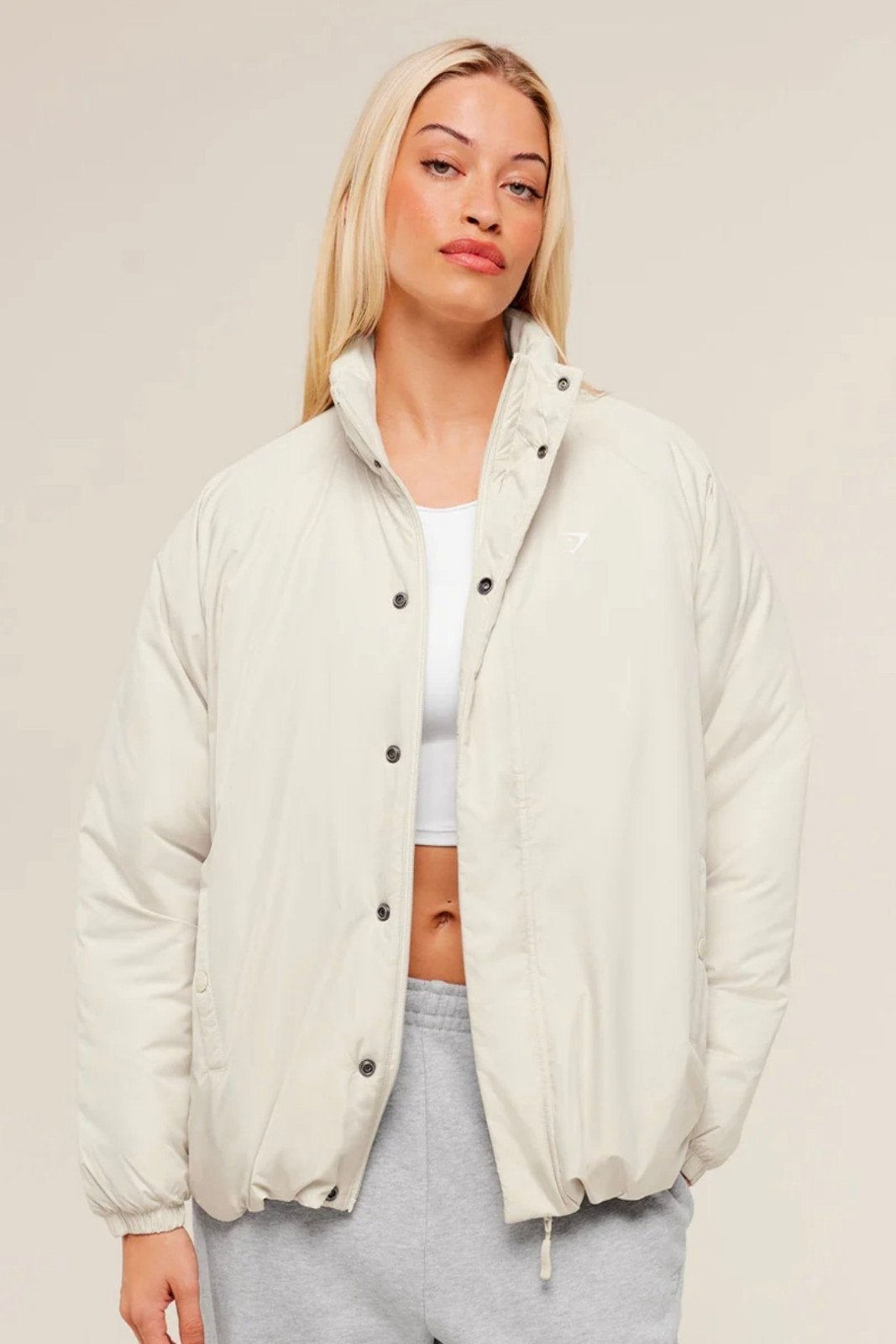 Gymshark Oversized Puffer Jacket - Maat XL (42/44) NIEUW, Kleding | Dames, Wit, Maat 42/44 (L), Nieuw, Ophalen of Verzenden