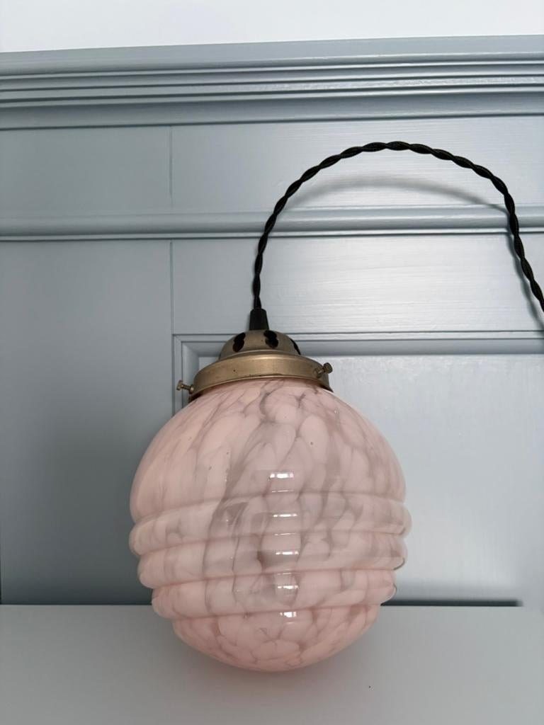 Antieke hanglamp, art deco clychy lamp, vintage roze hallamp, Verzenden
