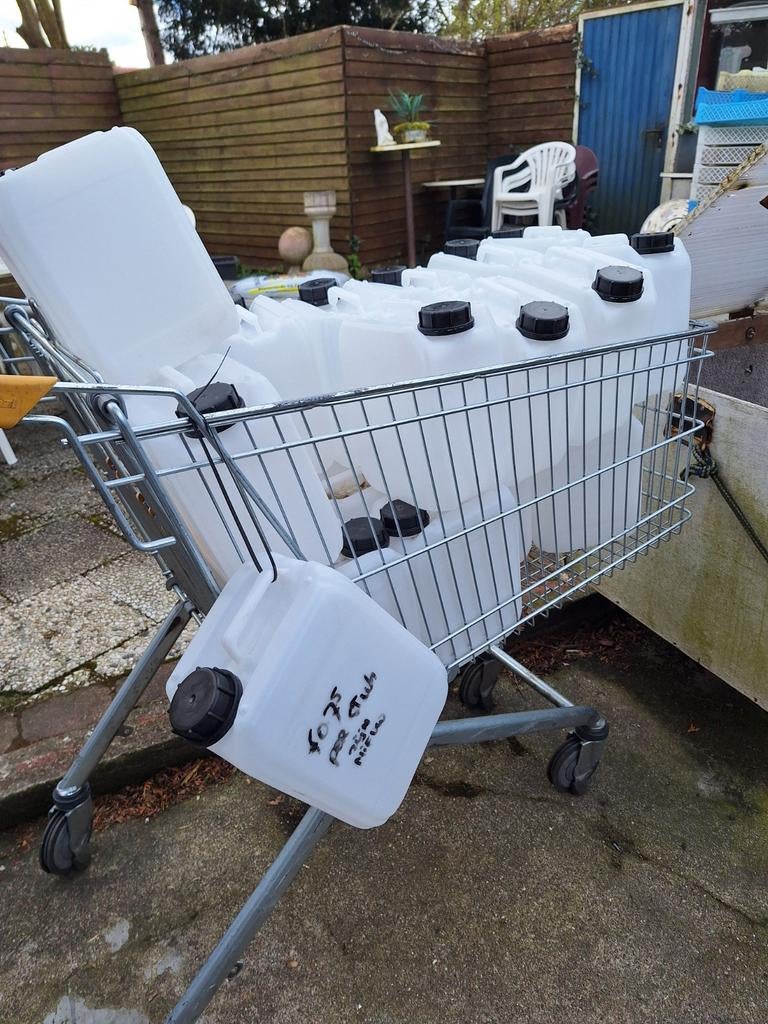 5 liter water tankjes, Ophalen