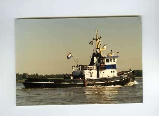 scheepvaart-foto-eduard-2x, Ophalen of Verzenden, Zo goed als nieuw, Motorboot, Boek of Tijdschrift