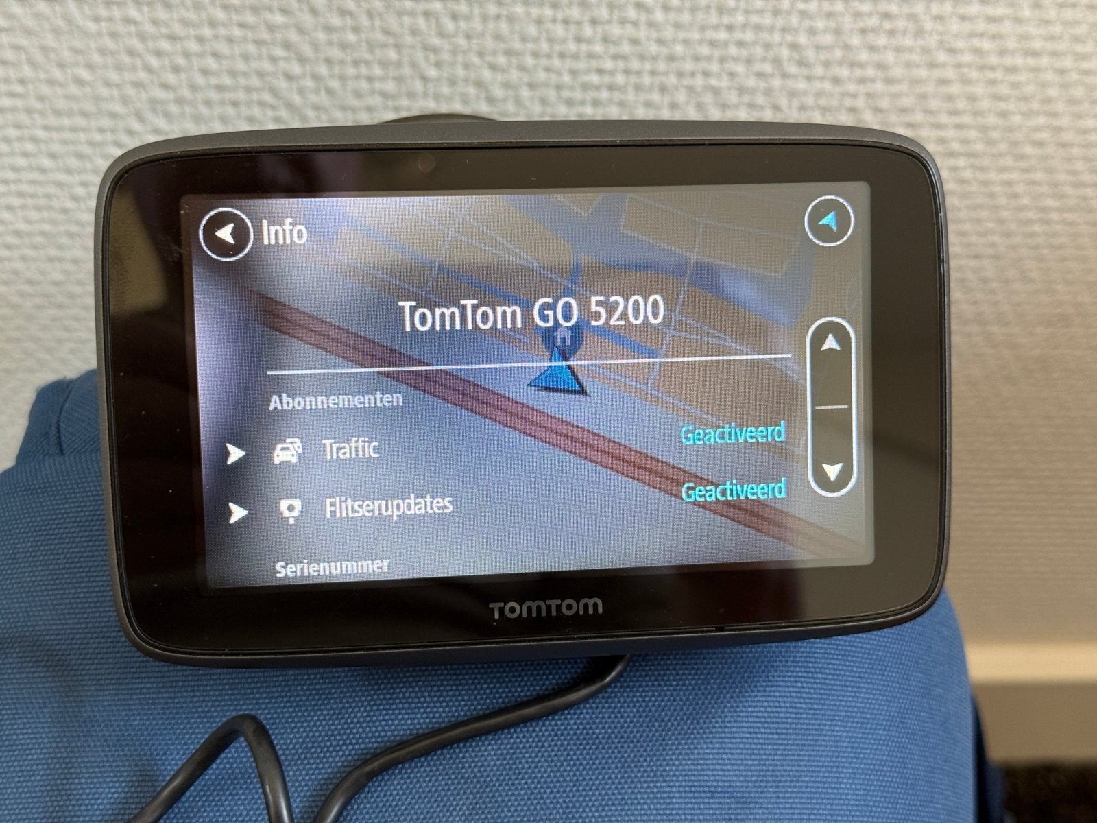 TomTom GO 5200 GPS Navigatiesysteem met Wereldkaarten, Ophalen of Verzenden, Zo goed als nieuw