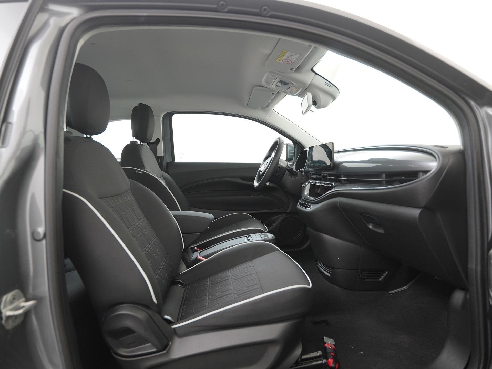 Fiat 500e 42 kWh | Stoelverwarming | Pdc v+a | Camera | Blin, Auto's, Stof, 118 pk, Automatische klimaatregeling, 4 stoelen