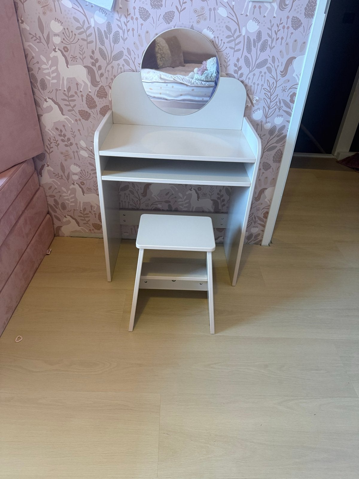 Petit Amelie Kaptafel met spiegel en krukje - Roze, Ophalen, Zo goed als nieuw, Tafel(s) en Stoel(en)