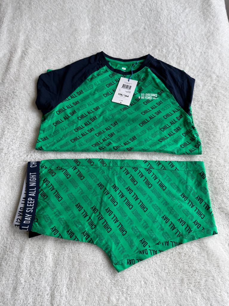 Pyjama jongens Merk WE Maat 158/164 Nieuw met kaartje aan, Ophalen of Verzenden, Nieuw, Jongen, Nacht- of Onderkleding