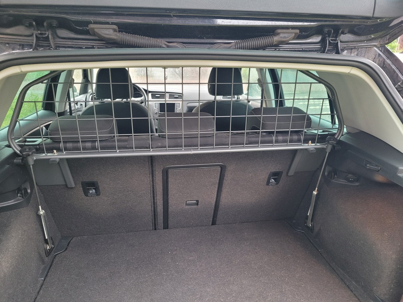 Traval hondenrek voor VW Golf 7, Auto diversen, Ophalen, Zo goed als nieuw