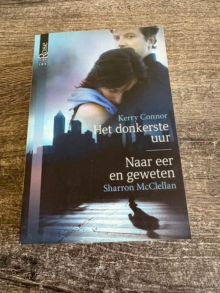 Het donkerste uur. Auteur Kerry Connor, Ophalen of Verzenden, Zo goed als nieuw