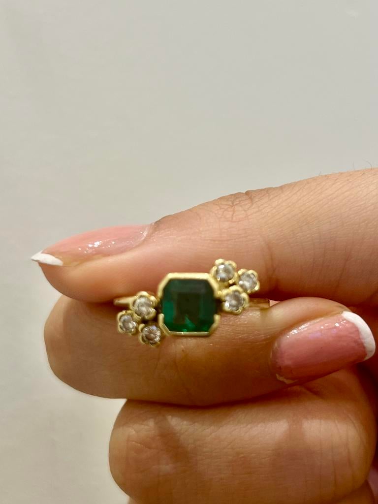 Gouden 18 ring met echte smaragd en diamanten, Ophalen of Verzenden, Zo goed als nieuw, Hart, Met edelsteen