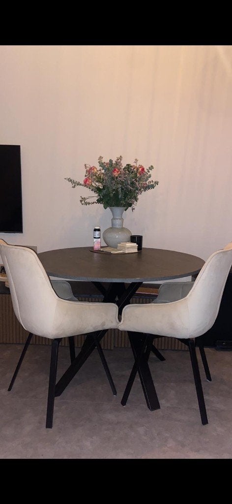 2 paar eetstoelen in beige kleur, draaibaar, Ophalen, Gebruikt, Twee, Overige kleuren